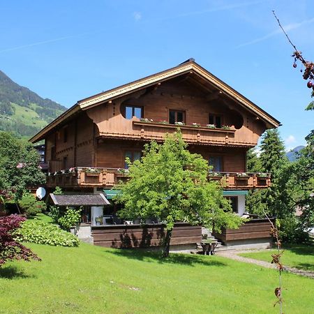 Hillside Apartments Pircher Fuegen Luaran gambar
